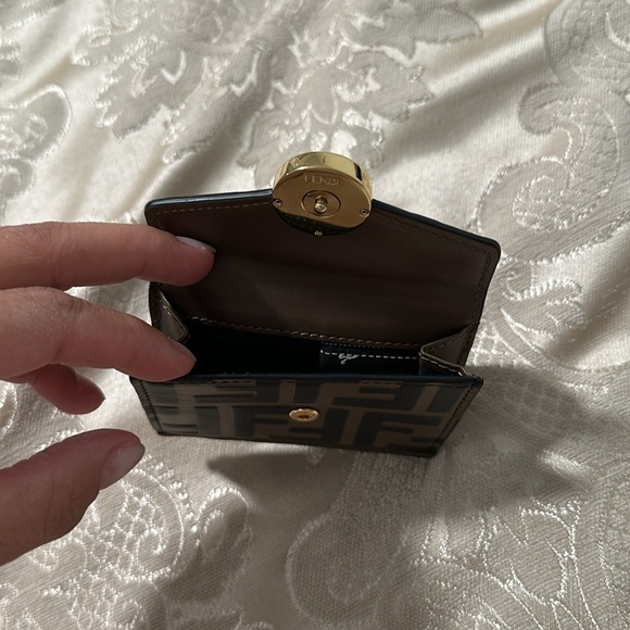 Fendi - Picture 3 of 3